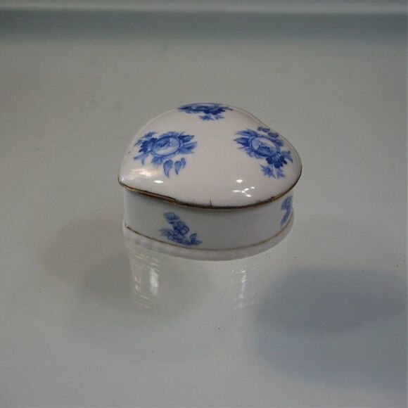 Blue Flower Trinket Box Vintage SRG Japan Lidded Gold Trim Heart Shape Keepsake - Picture 8 of 8